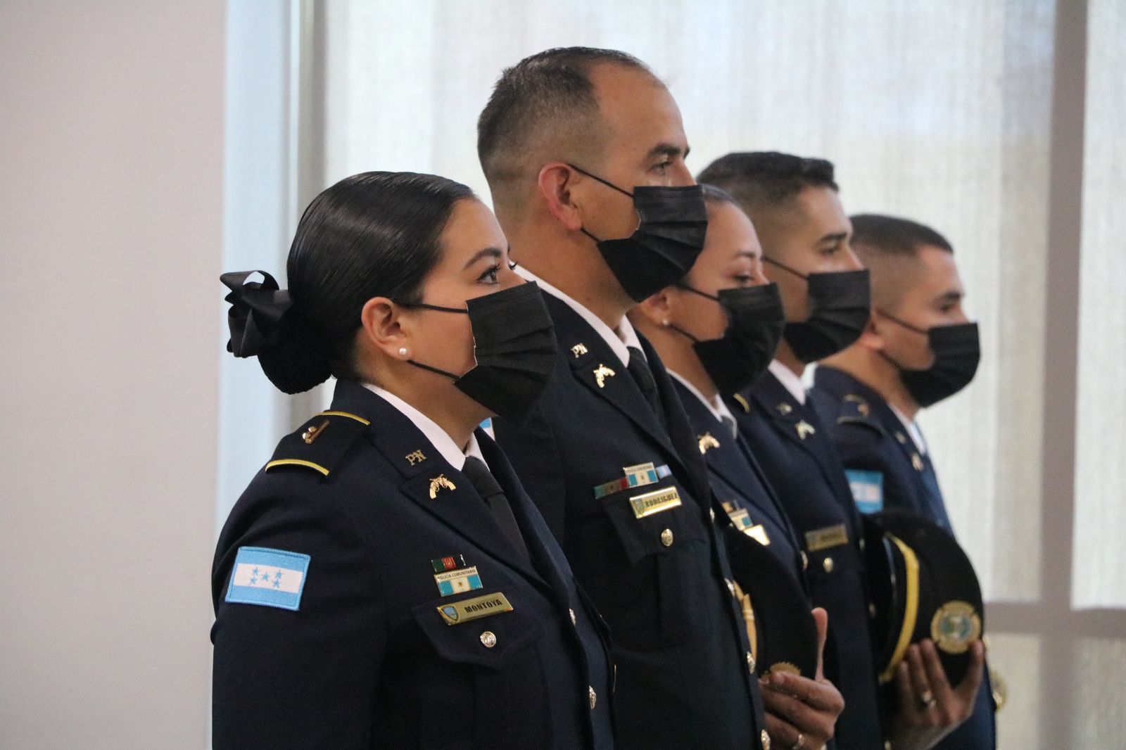 Policía Nacional entrega reconocimientos a funcionarios policiales por su destacada labor