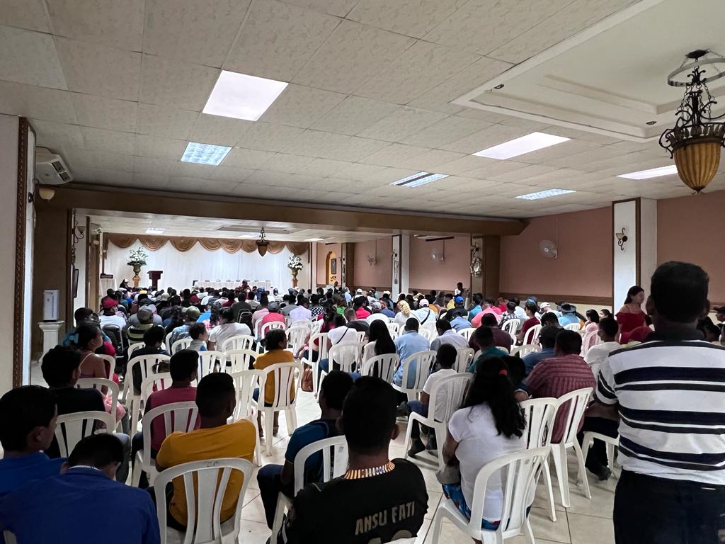 Embajada de EEUU en Honduras se reúne con comunidades de Tocoa que apoyan proyecto minero y denuncian a falsos ambientalistas