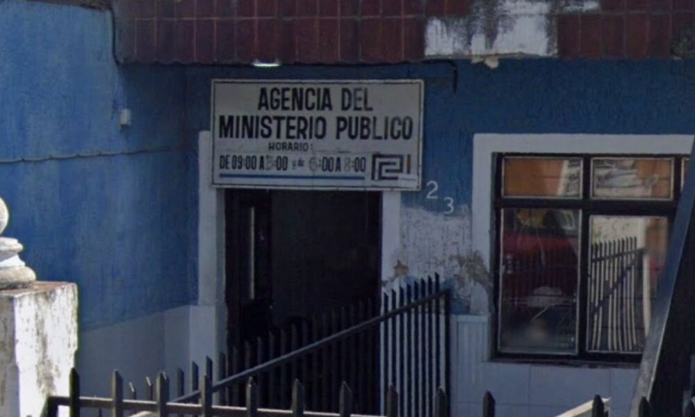 Un hombre ejecutó a su pareja y a su suegra en plena fiscalía de Jalisco, México. Un hombre ejecutó a su pareja y a su suegra en plena fiscalía de Jalisco, México.