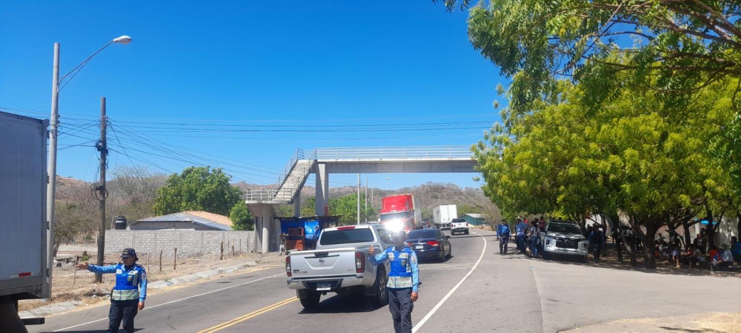 La DNVT decomisó este fin de semana más de 1,048 licencias de conducir La DNVT decomisó este fin de semana más de 1,048 licencias de conducir