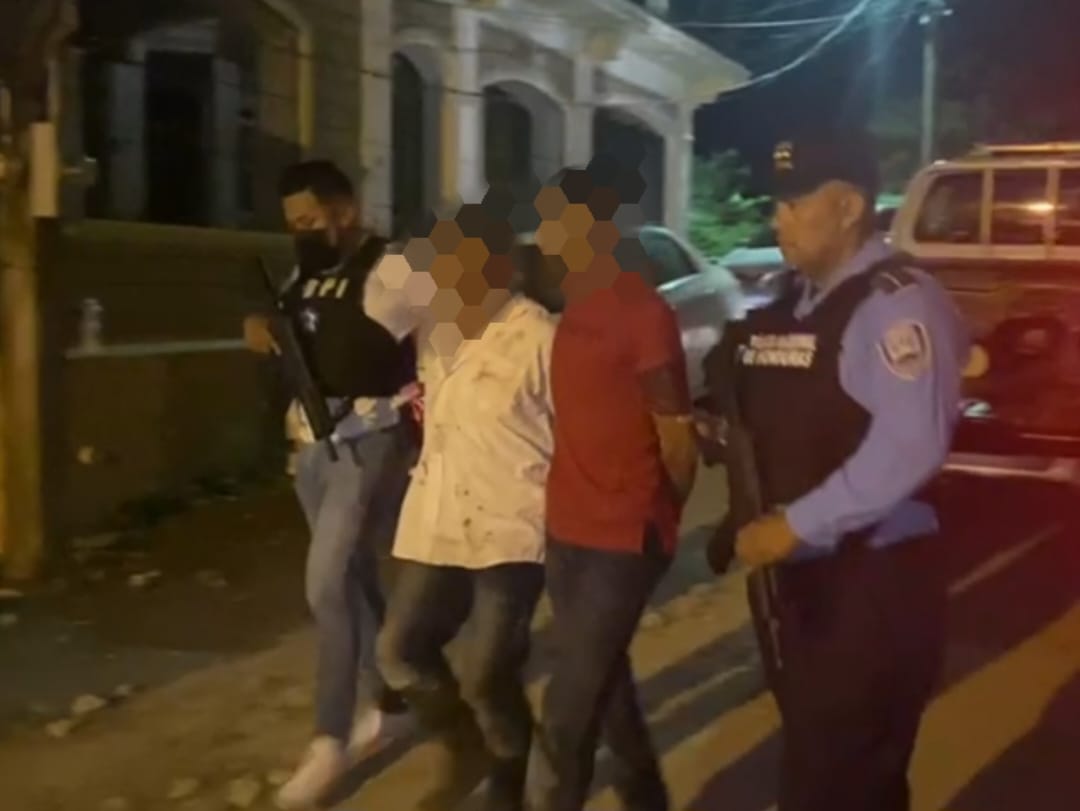 Por dar muerte de varios machetazos a una persona detienen a dos individuos en Santa Rita, Copán