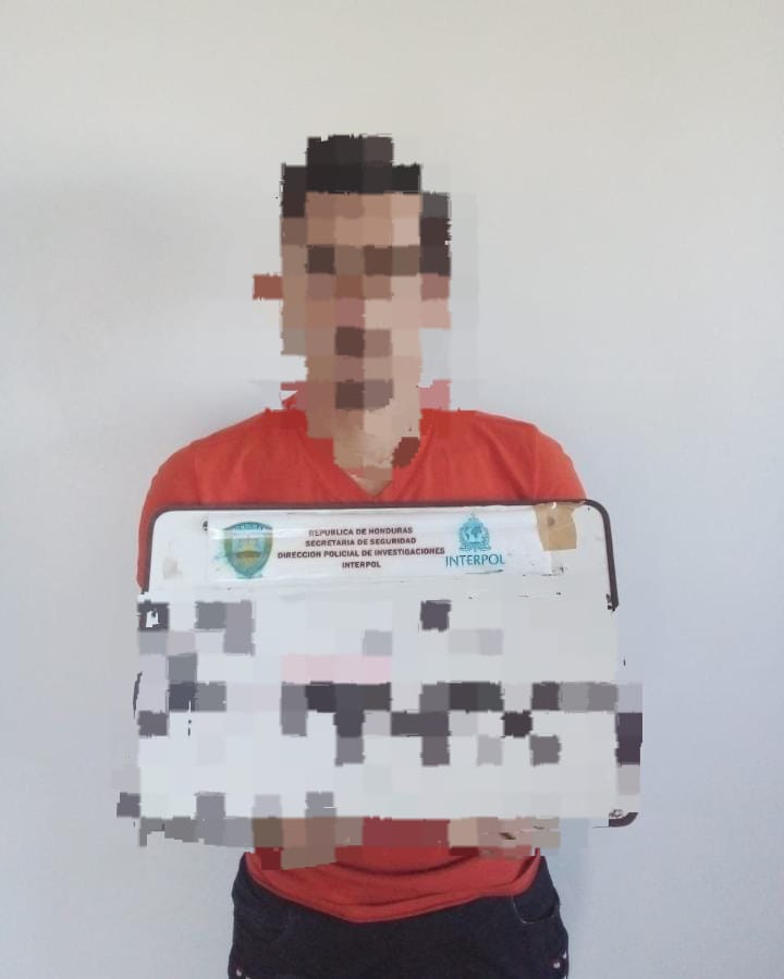 Agentes de Interpol y fronteras detienen sujeto por tener orden de captura pendiente por el delito de asesinato Agentes de Interpol y fronteras detienen sujeto por tener orden de captura pendiente por el delito de asesinato