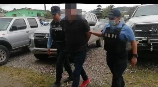 Arrestan a individuo que golpeo brutalmente a su padre