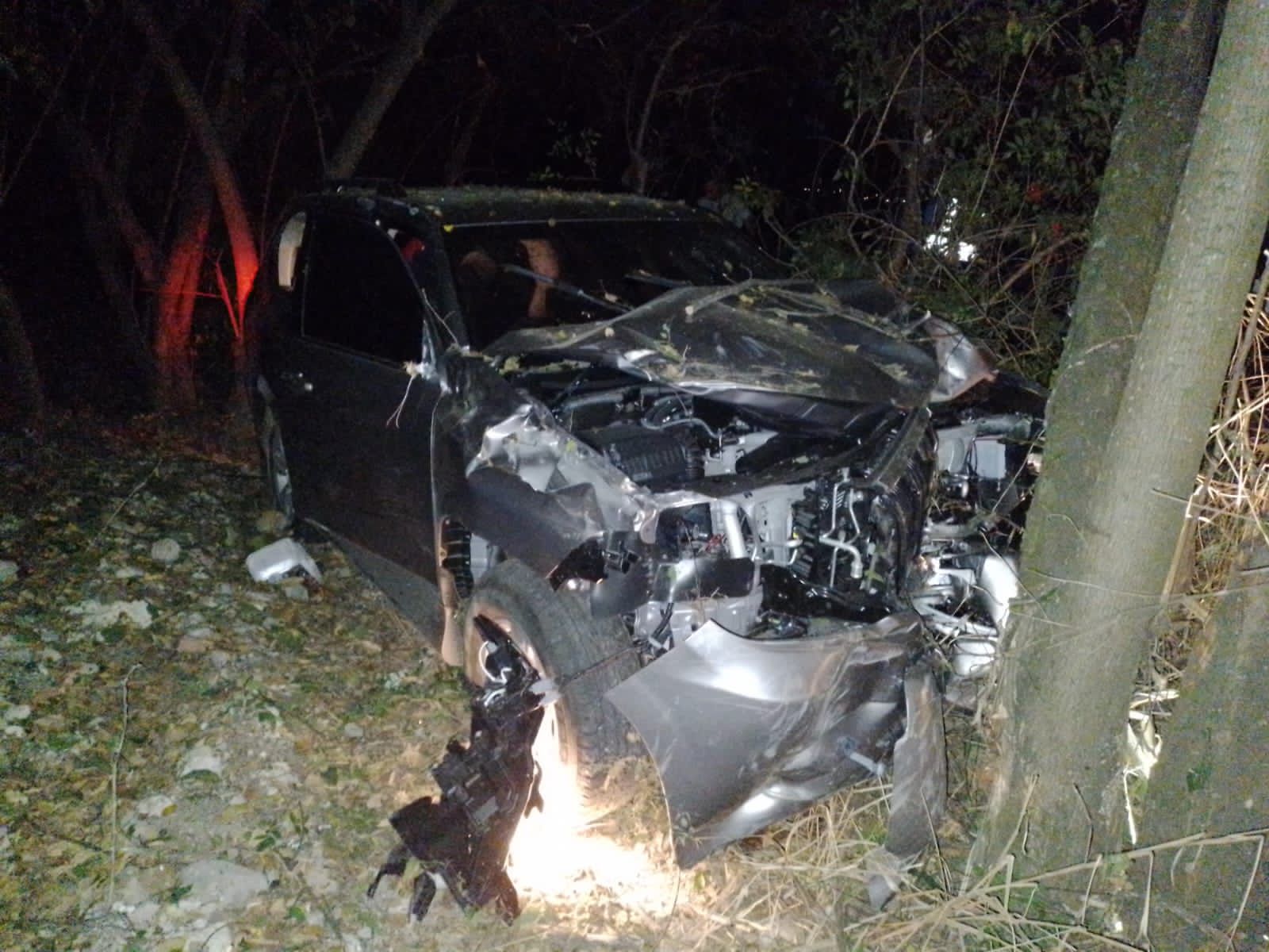 Ministro José Carlos Cardona y su familia se encuentran estables, luego de sufrir fuerte accidente Ministro José Carlos Cardona y su familia se encuentran estables, luego de sufrir fuerte accidente