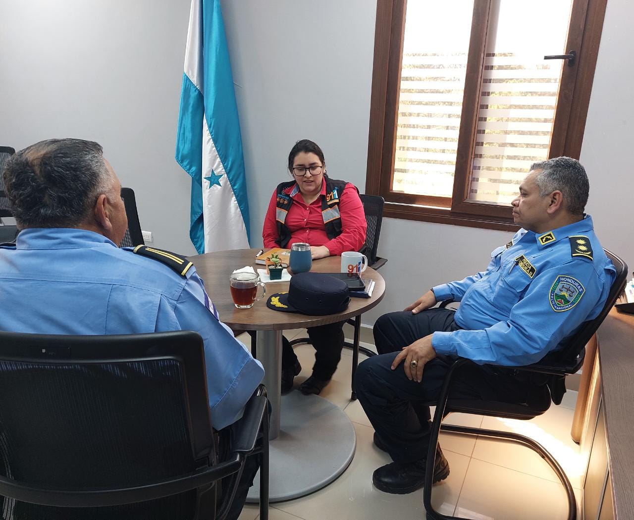 Jefe de la UDEP-4 se reúne con coordinadora del 911 en Copán, para analizar medidas en respuesta de denuncias