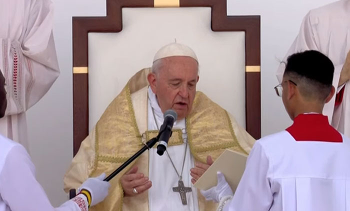 El papa Francisco pide romper el círculo de la violencia El papa Francisco pide romper el círculo de la violencia