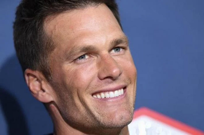 Tom Brady anuncia que empezará su carrera como comentarista de TV en 2024