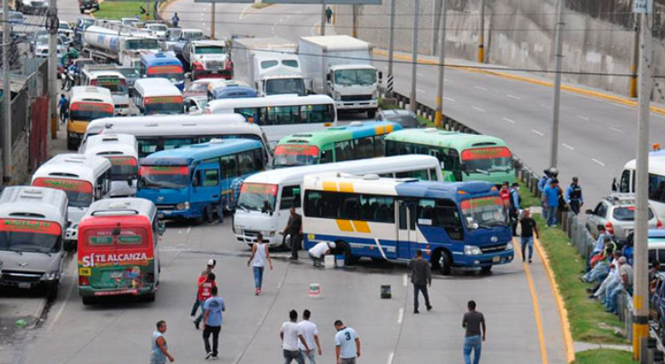 Transporte anuncia paro a partir de mañana Transporte anuncia paro a partir de mañana