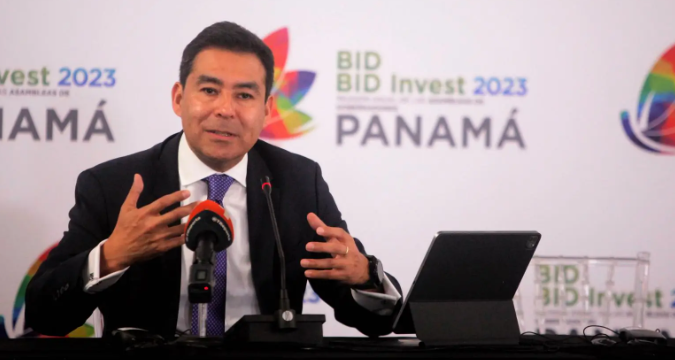 BID: “Latinoamérica crecerá solo el 1 % en 2023”