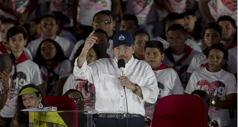 Ortega culpa al sistema capitalista por el “virus” del analfabetismo
