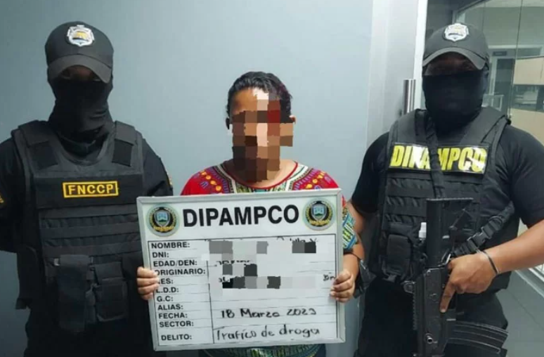 Capturan a mujer por intentar ingresar droga en El Pozo