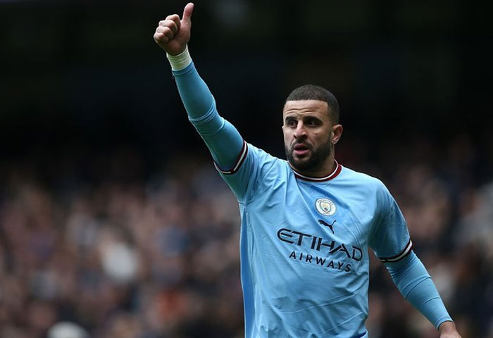 La policía investiga a Kyle Walker por «exhibirse» en un bar