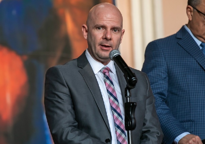 Renuncia el ministro de la Secretaría de Desarrollo Económico, Pedro Barquero