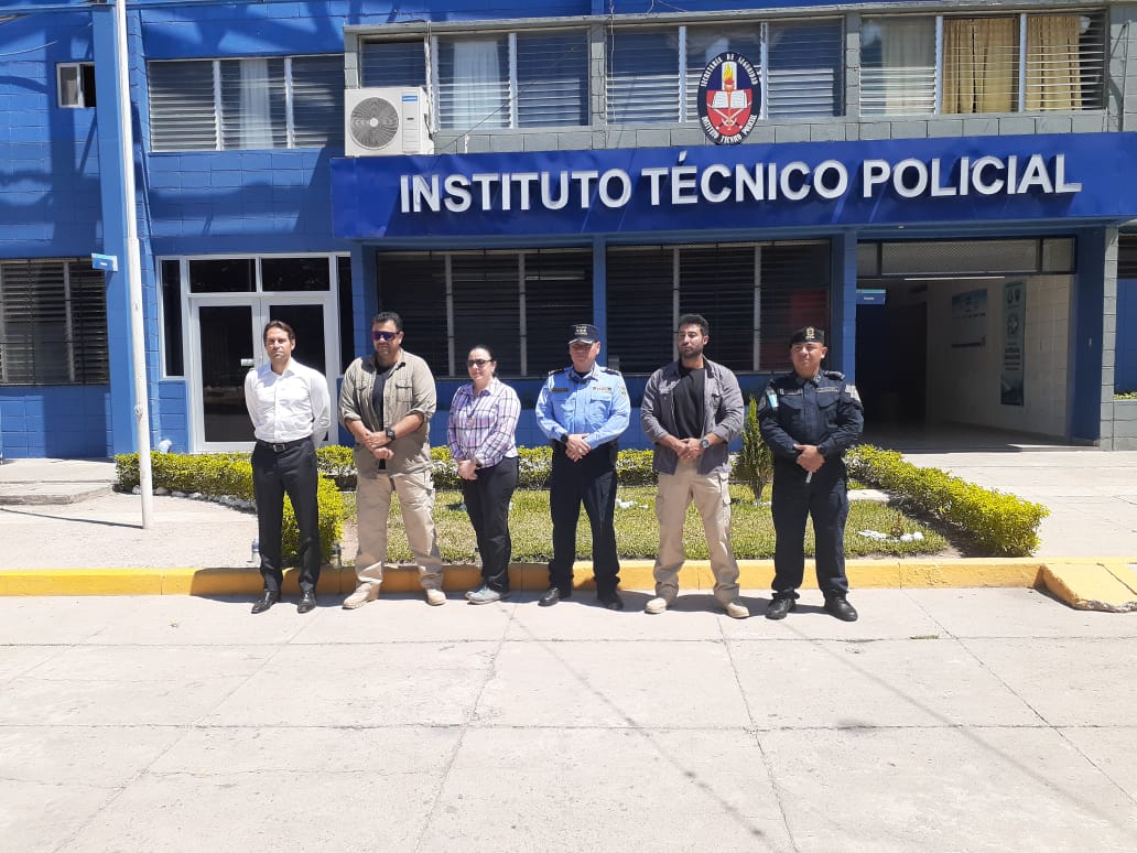 Delegación internacional de Brasil, visitan Centro de Escuelas Técnicas y Especialidades Policiales CETEP