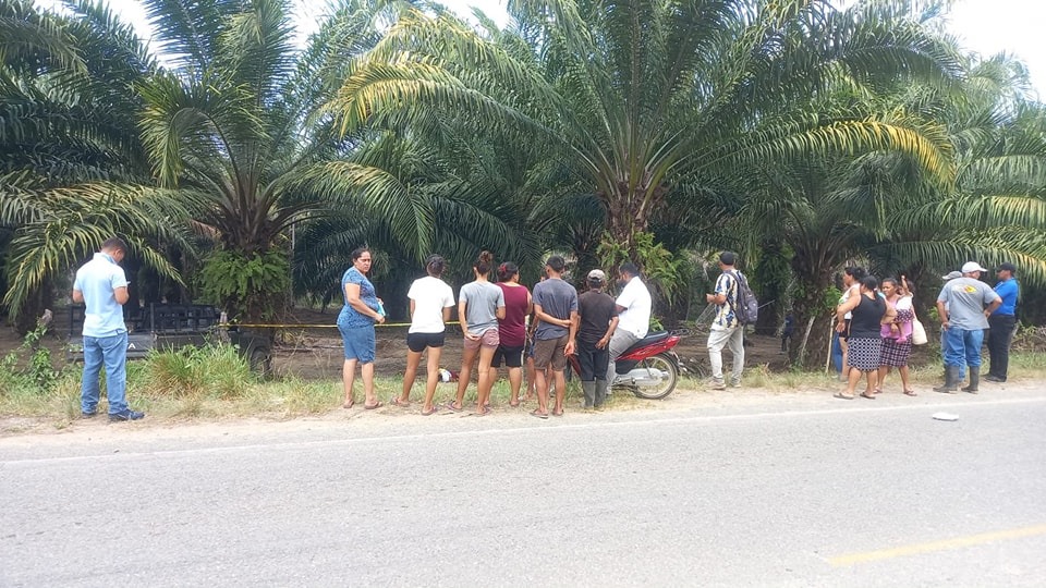 Acribillan a pareja dentro de vehículo en Olanchito.