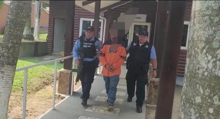 Agentes de INTERPOL detienen ciudadano retornado por los delitos de homicidio y tentativa de homicidio Agentes de INTERPOL detienen ciudadano retornado por los delitos de homicidio y tentativa de homicidio