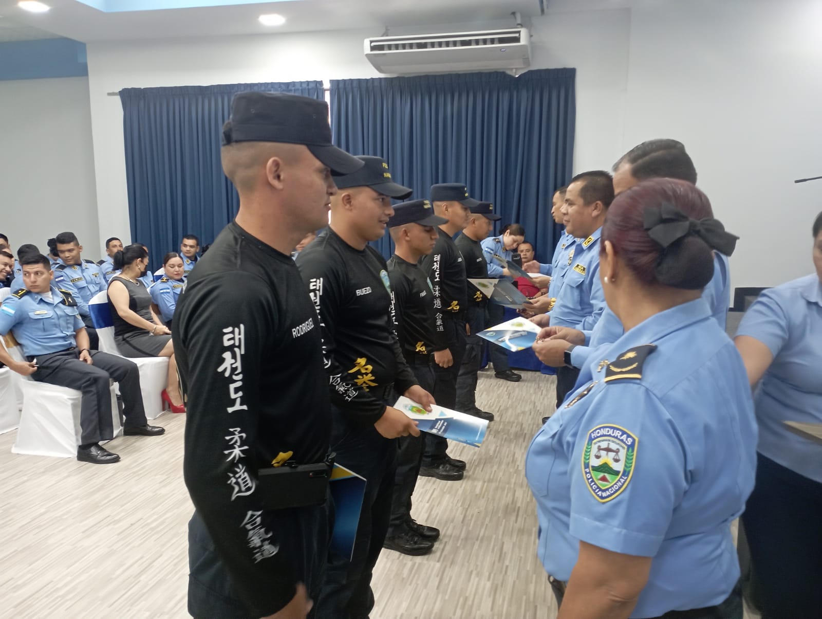 Especialistas en Defensa Personal llegan a la Policía Nacional a través de la UNPH