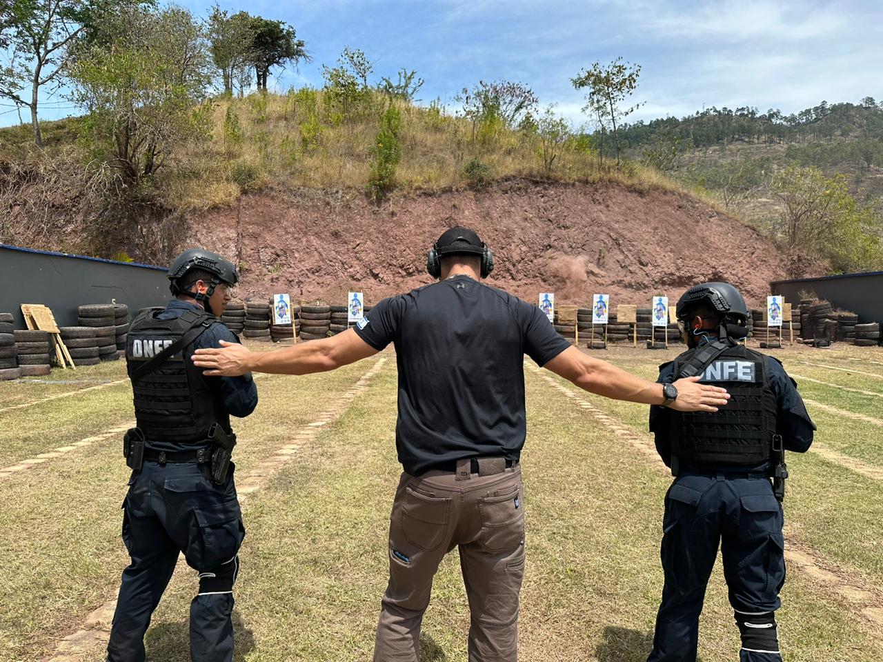 Comandos de Operaciones Especiales Cobra son adiestrados en varios ejercicios policiales Comandos de Operaciones Especiales Cobra son adiestrados en varios ejercicios policiales