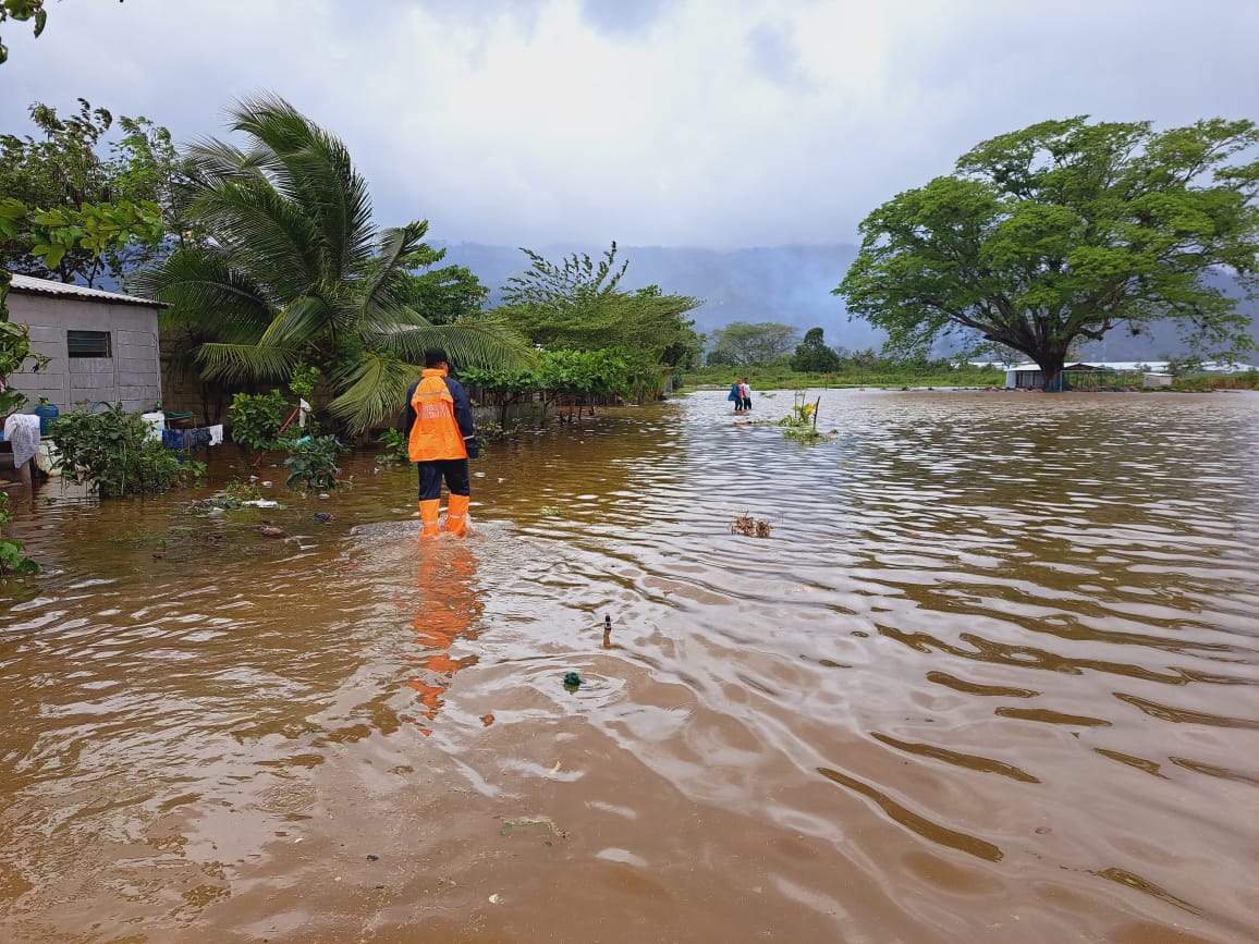 Más de 20 familias afectadas por las lluvias son evacuadas en Cortés Más de 20 familias afectadas por las lluvias son evacuadas en Cortés