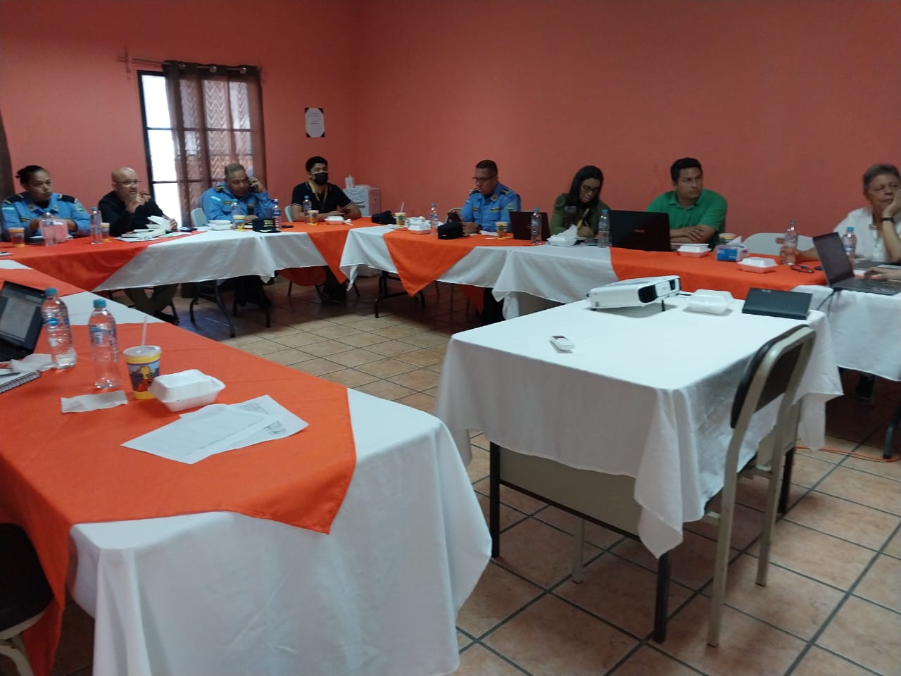 Jefes policiales de la UDEP-6 participan en la organización de la Mesa de seguridad Municipal Jefes policiales de la UDEP-6 participan en la organización de la Mesa de seguridad Municipal