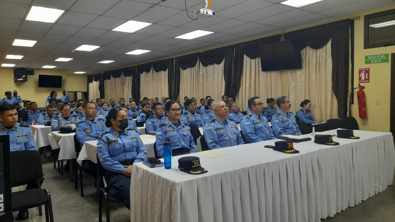 Miembros de la Carrera Policial reciben capacitación sobre “Beneficios Sociales y Salud Mental”