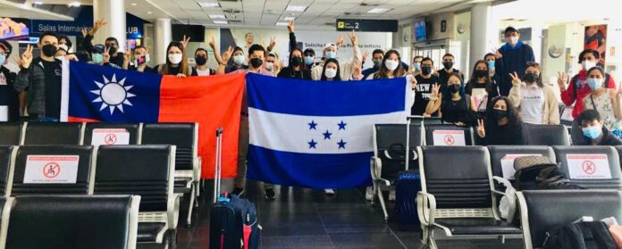 Becarios de Taiwán no quedarán desamparados Becarios de Taiwán no quedarán desamparados