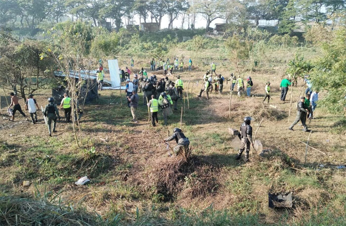 Policía Nacional desaloja a 30 familias de zona de acuíferos en San Pedro Sula