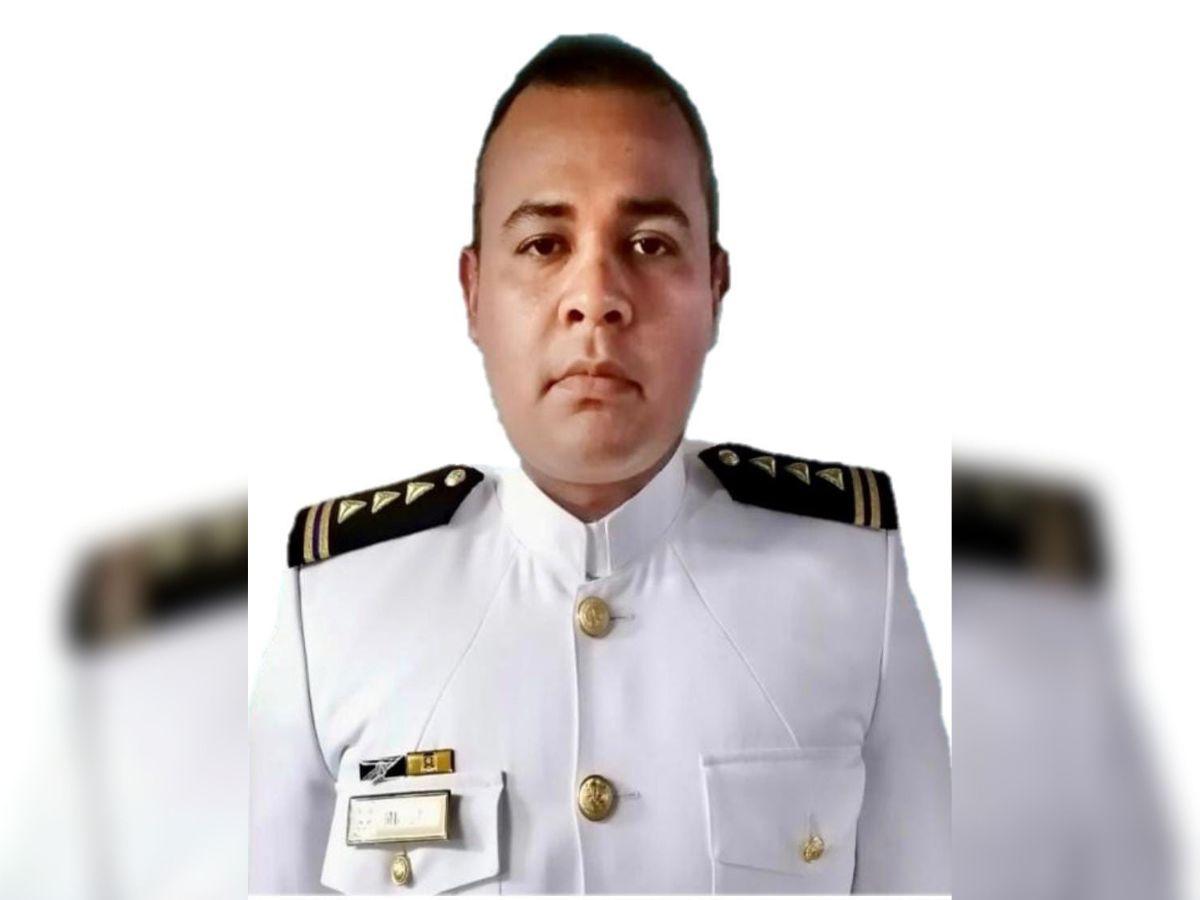 Fallece Wilmer Muñoz Banegas, primer marino víctima de explosión de buque logístico de Base Naval de Cortés Fallece Wilmer Muñoz Banegas, primer marino víctima de explosión de buque logístico de Base Naval de Cortés