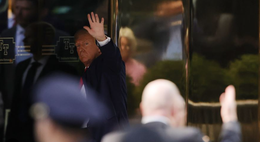 Trump ya está en Nueva York para enfrentar cargos