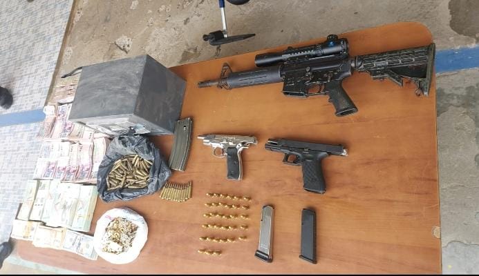 Con más de un millón de lempiras y un fusil capturan al «El Coyote» en Intibucá