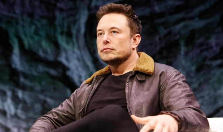 Musk quiere lanzar una empresa de inteligencia artificial y competir con ChatGPT