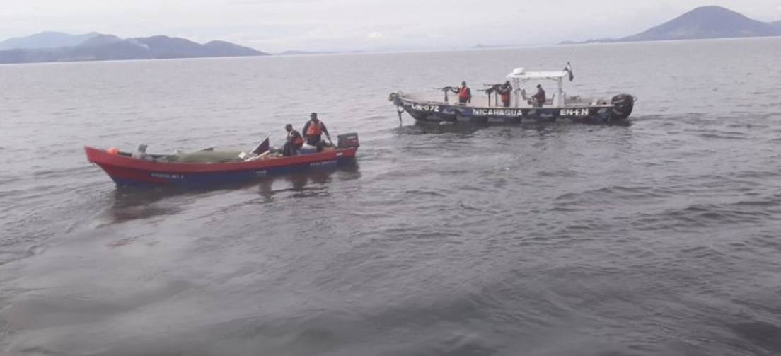 Naval de Nicaragua retiene a 5 salvadoreños en el Pacífico por pesca ilegal