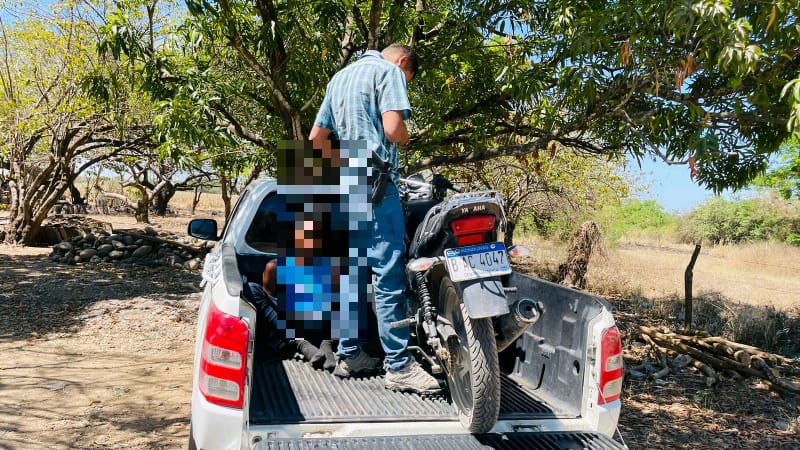 Funcionarios de la DPI de la UDEP-6  decomisan motocicletas con reporte de robo e inconsistencias