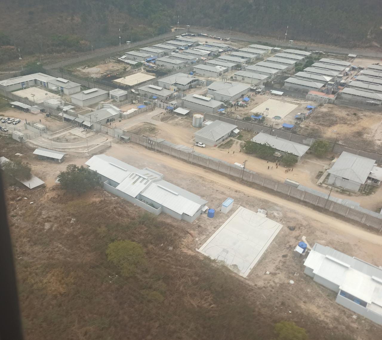 Policía Nacional envía fuerte dispositivo de seguridad a cárcel de Ilama, Santa Bárbara tras reyerta Policía Nacional envía fuerte dispositivo de seguridad a cárcel de Ilama, Santa Bárbara tras reyerta