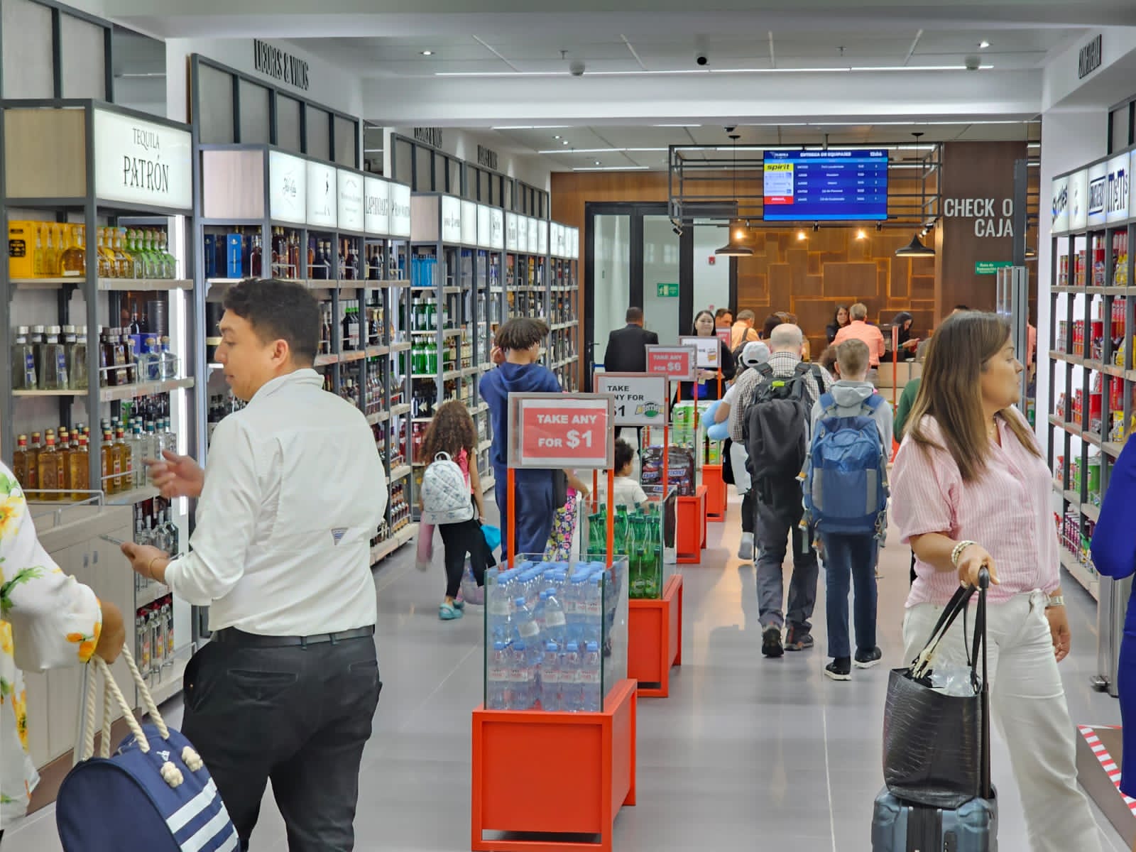 PIA Duty Free de Palmerola abre sus puertas con éxito total