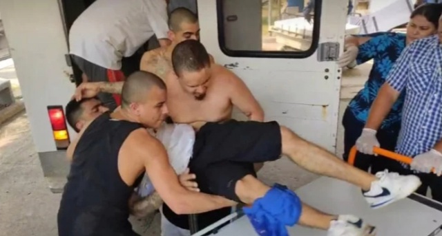 Unos diez reos heridos deja nueva reyerta en El Pozo Unos diez reos heridos deja nueva reyerta en El Pozo