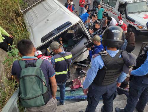 Luego de provocar accidente de tránsito, SIAT remitirá a conductor por lesiones y daños materiales Luego de provocar accidente de tránsito, SIAT remitirá a conductor por lesiones y daños materiales