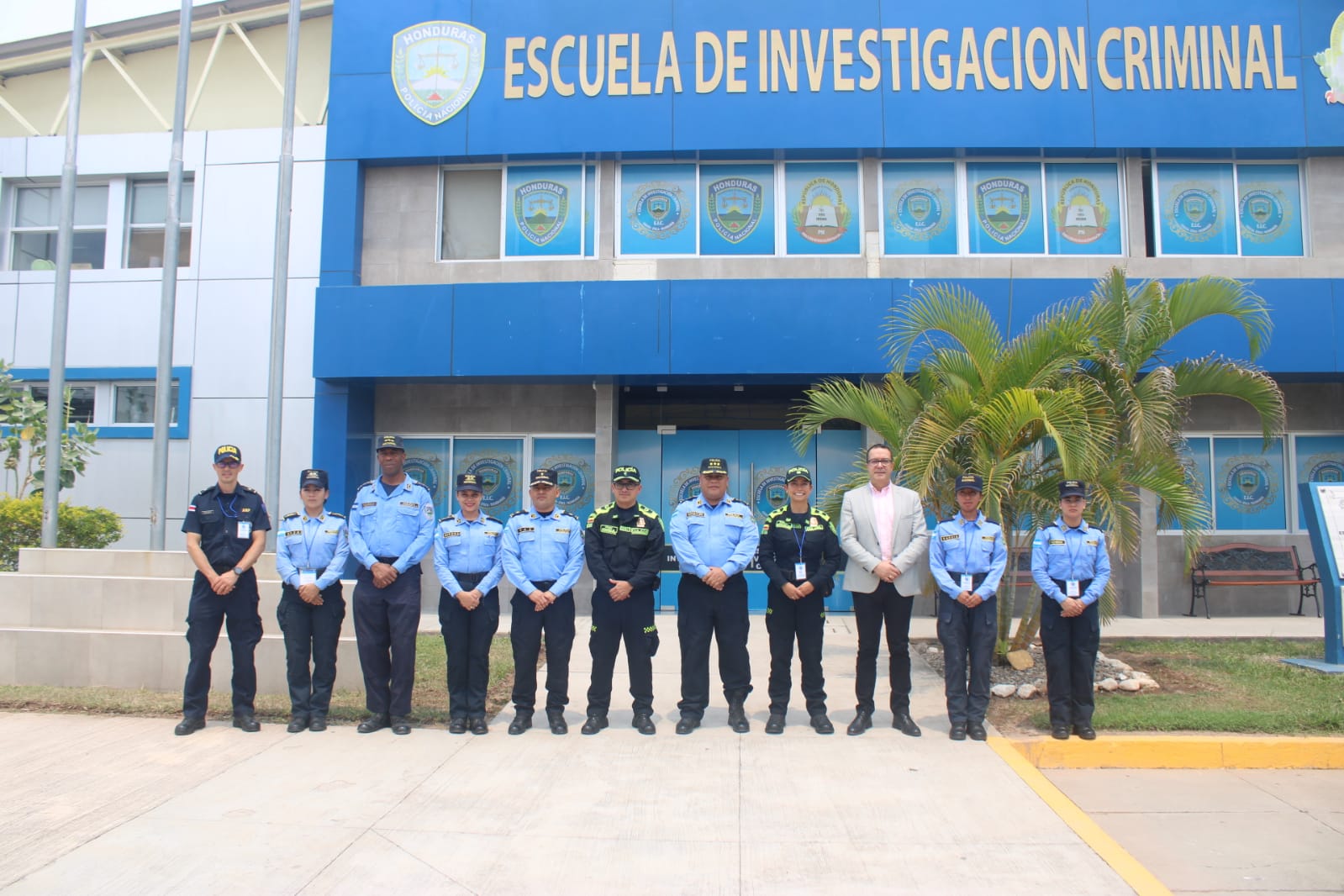 La Red de Internacionalización Educativa Policial, visitó la escuela de Investigación Criminal de Honduras La Red de Internacionalización Educativa Policial, visitó la escuela de Investigación Criminal de Honduras