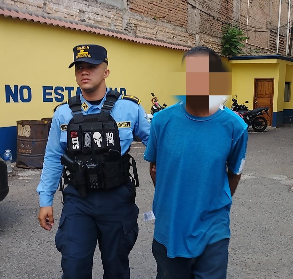 Sujeto es detenido por maltrato contra su propia hermana