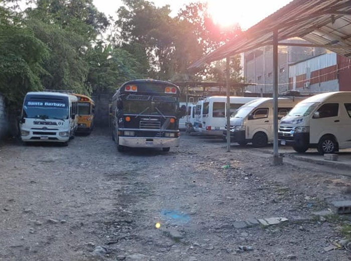 Empresas de transportes de Santa Bárbara mantienen paralizadas sus unidades por extorsión