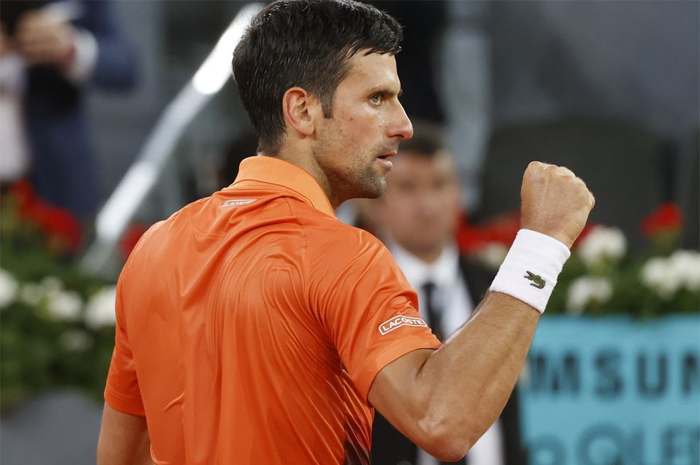Djokovic, de menos a más en su debut sobre tierra ante el ruso Gakhov Djokovic, de menos a más en su debut sobre tierra ante el ruso Gakhov