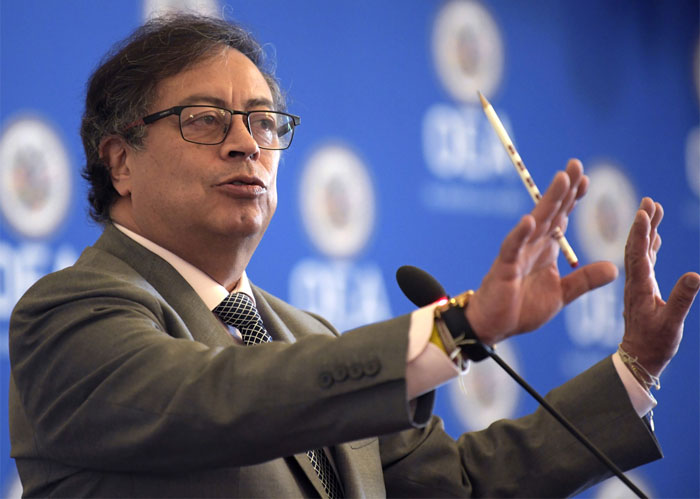 Petro cambia a siete de sus ministros, entre ellos los de Hacienda y Salud