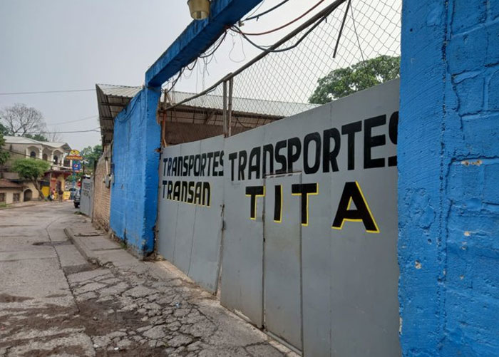 Empresa de transporte paraliza sus unidades por extorsión en Santa Bárbara