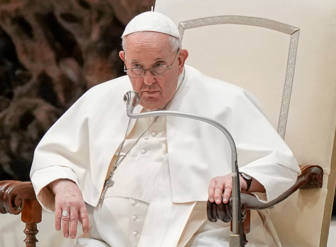 El papa pide respeto por la dignidad de los migrantes y construir puentes y no muros El papa pide respeto por la dignidad de los migrantes y construir puentes y no muros