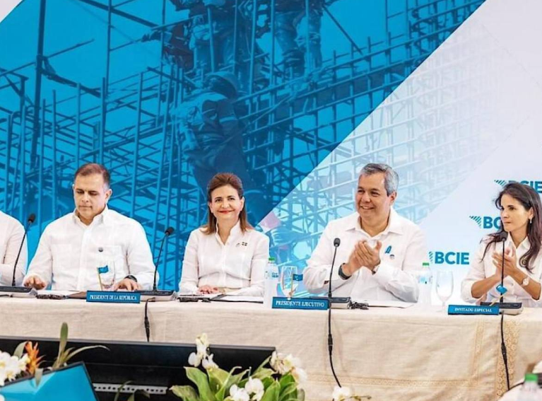 Dante Mossi: Gracias Centroamérica y BCIE por estos casi cinco años Dante Mossi: Gracias Centroamérica y BCIE por estos casi cinco años