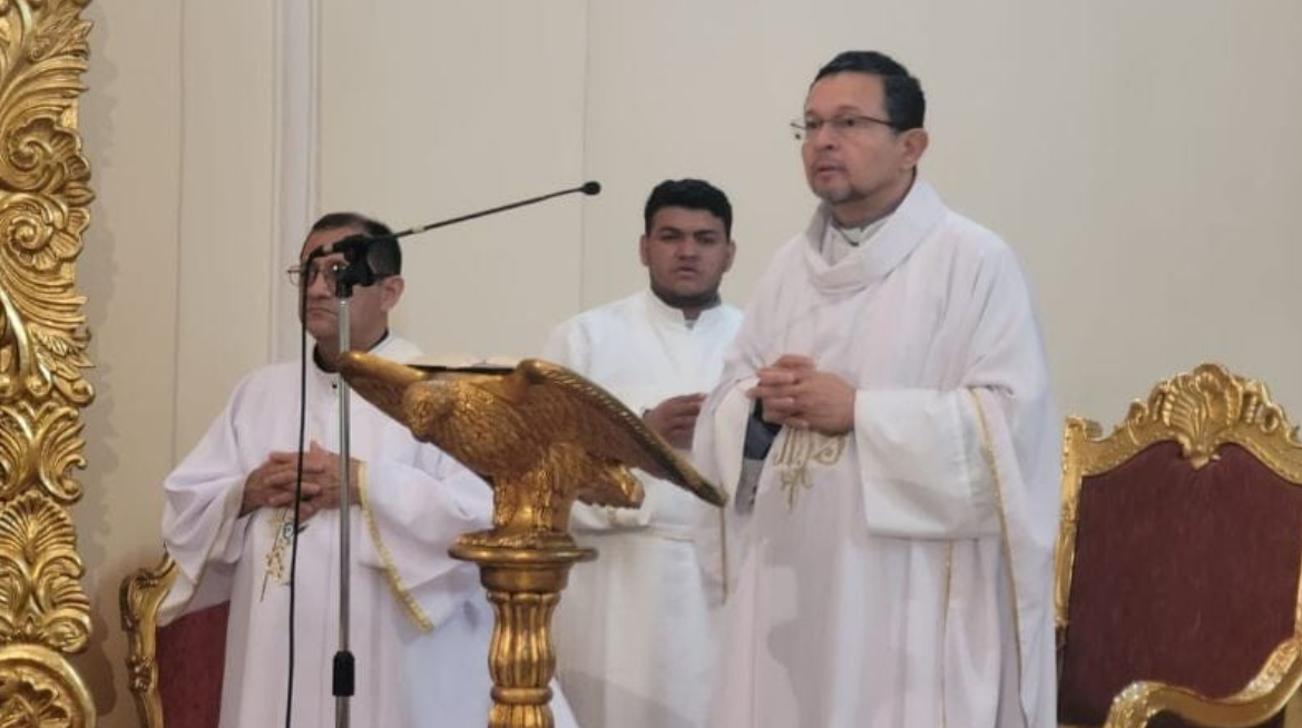 Homilía Dominical: “Si Cristo ésta entre nosotros los pequeños y sencillos, no es en la fama y riqueza donde lo encontraremos”