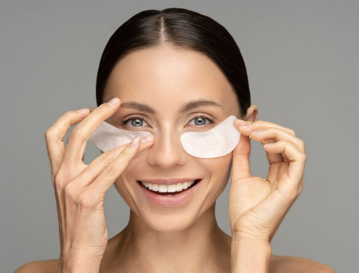 Cómo quitar las ojeras: los trucos infalibles para eliminarlas en tiempo récord Cómo quitar las ojeras: los trucos infalibles para eliminarlas en tiempo récord