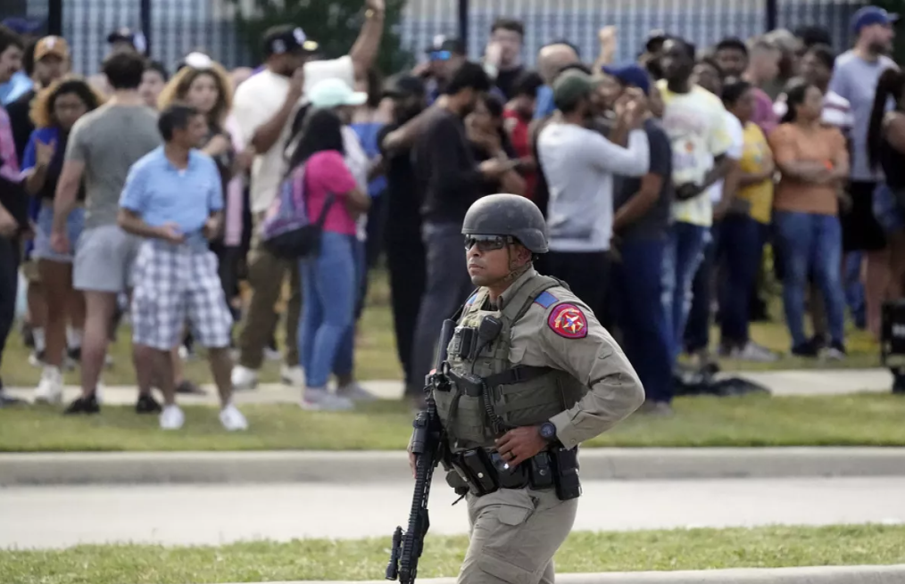 Policía: Tiroteo en mall en área metropolitana de Dallas dejó 9 muertos y varios heridos Policía: Tiroteo en mall en área metropolitana de Dallas dejó 9 muertos y varios heridos
