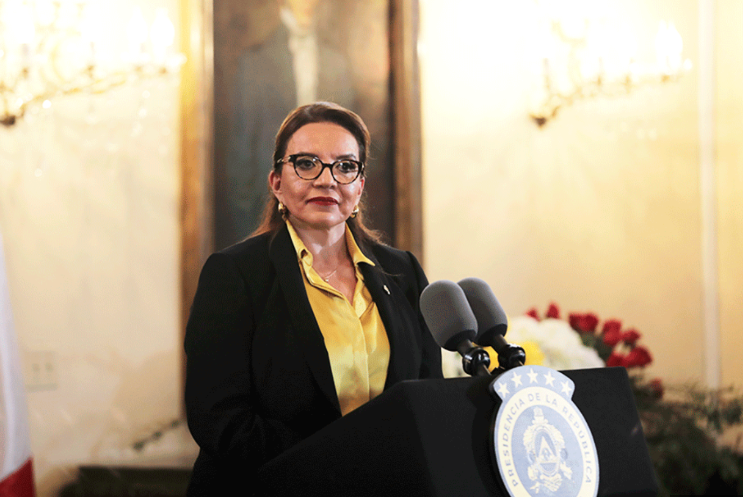 Datoworld: Aprobación del gobierno de Xiomara Casto cae en un 10%