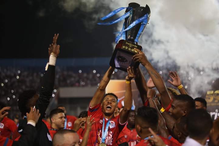 Olimpia campeón del fútbol hondureño tras derrotar 3-2 al Olancho FC